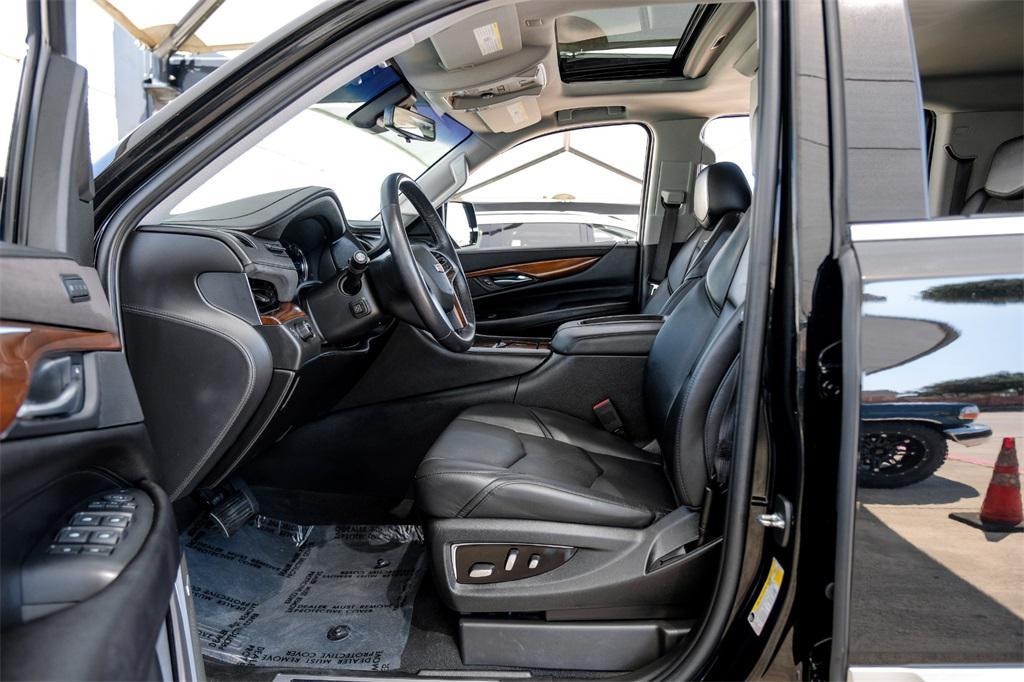 used 2018 Cadillac Escalade ESV car, priced at $30,981