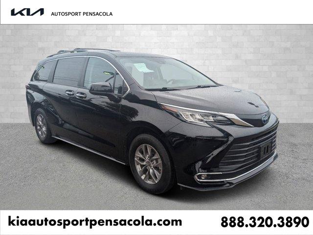 used 2022 Toyota Sienna car, priced at $43,908