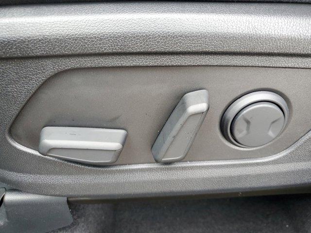 new 2025 Kia Sorento car, priced at $38,030