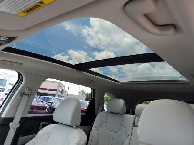 new 2025 Kia Sorento car, priced at $38,675