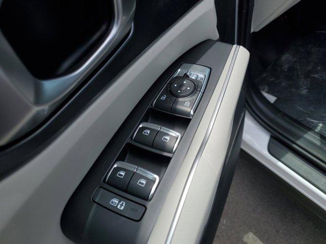new 2025 Kia Sorento car, priced at $38,675