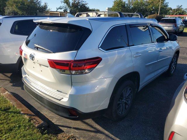 used 2018 Toyota Highlander car, priced at $25,884