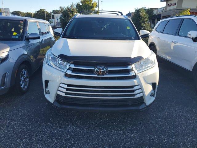 used 2018 Toyota Highlander car, priced at $25,884