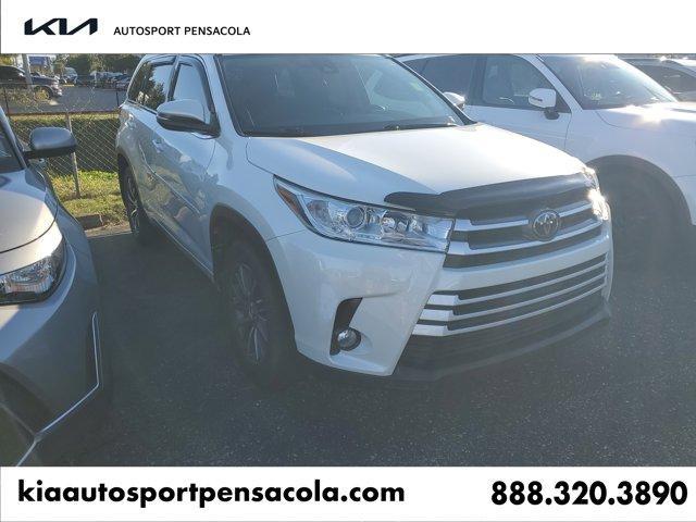 used 2018 Toyota Highlander car, priced at $25,884