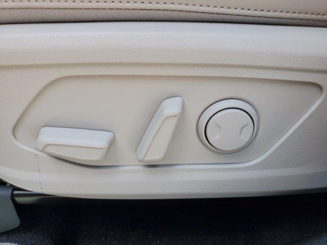 new 2025 Kia Sorento car, priced at $39,825