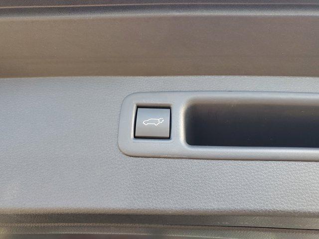 used 2023 Toyota Highlander car, priced at $33,887