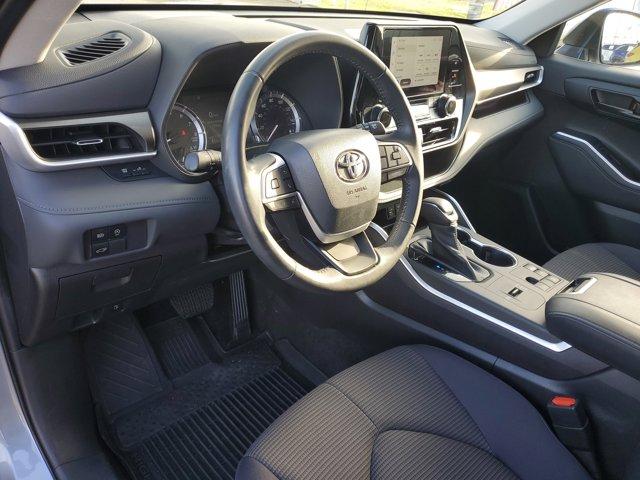 used 2023 Toyota Highlander car, priced at $33,887