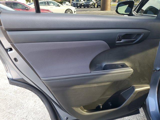 used 2023 Toyota Highlander car, priced at $33,887