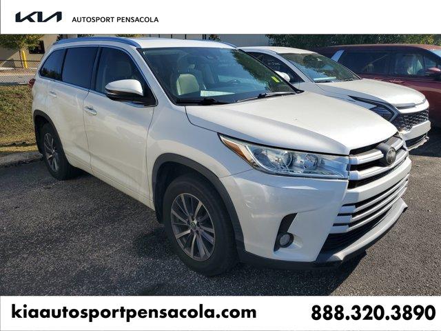 used 2017 Toyota Highlander car, priced at $22,864
