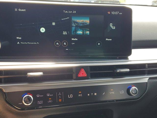new 2025 Kia Sorento car, priced at $38,325