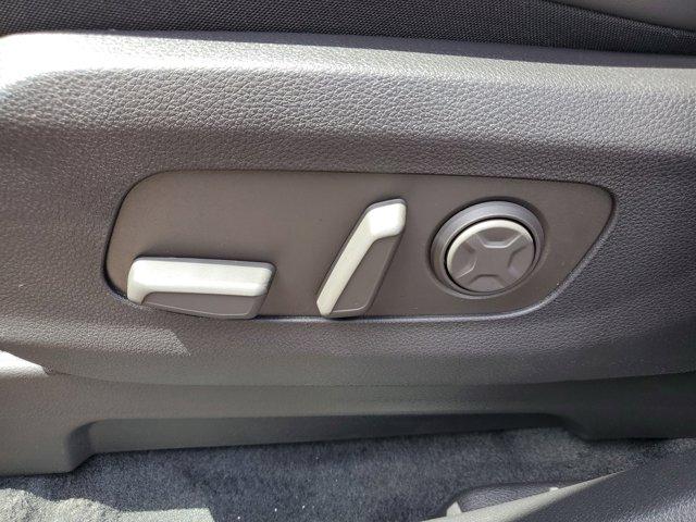 new 2025 Kia Carnival car, priced at $40,875