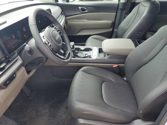new 2025 Kia Carnival car, priced at $42,700