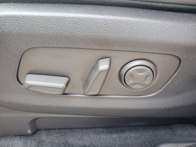 new 2025 Kia Carnival car, priced at $42,700