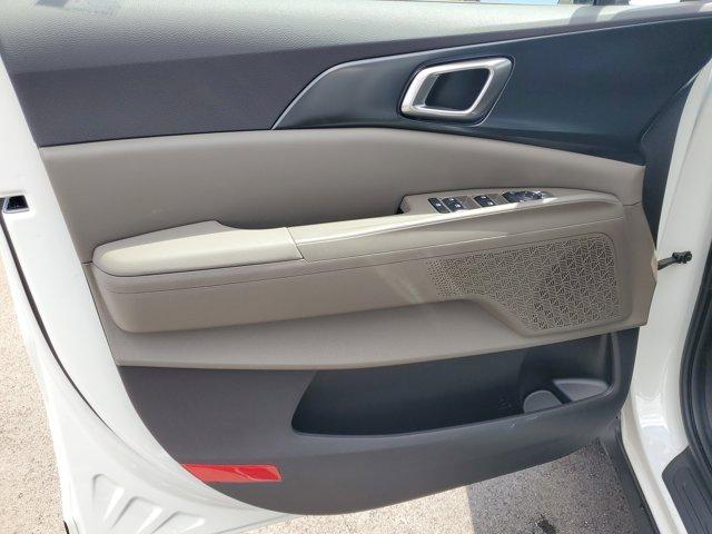 new 2025 Kia Carnival car, priced at $41,370