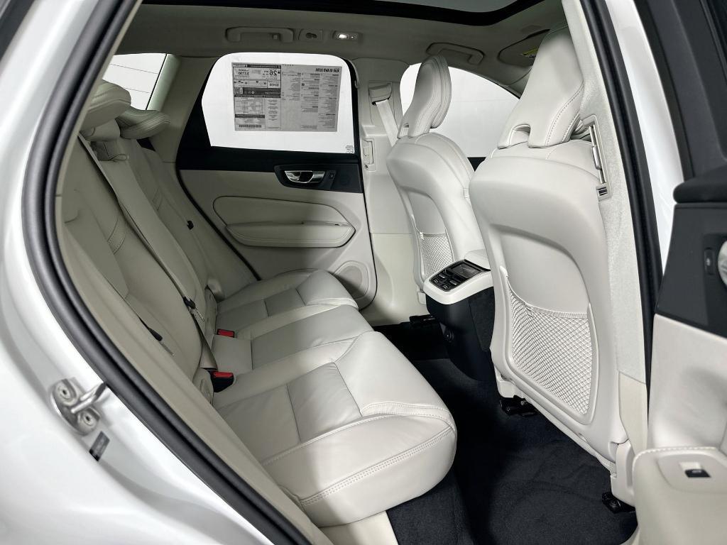 new 2025 Volvo XC60 car, priced at $59,660