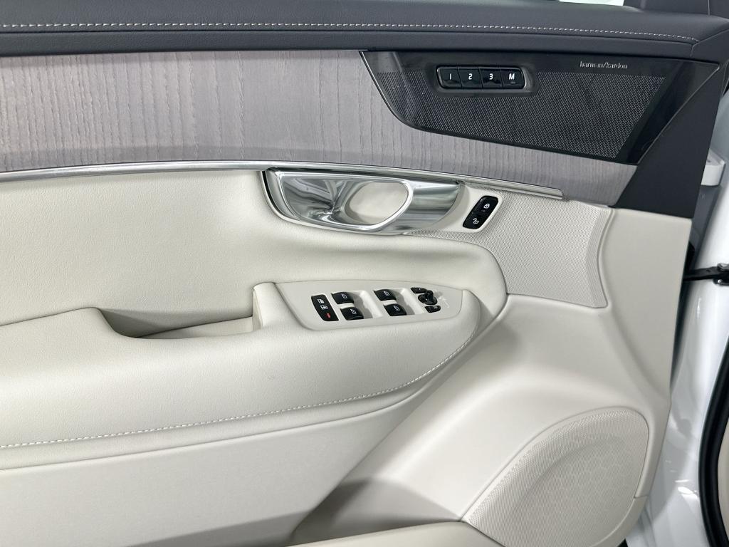 new 2026 Volvo XC90 car, priced at $75,155