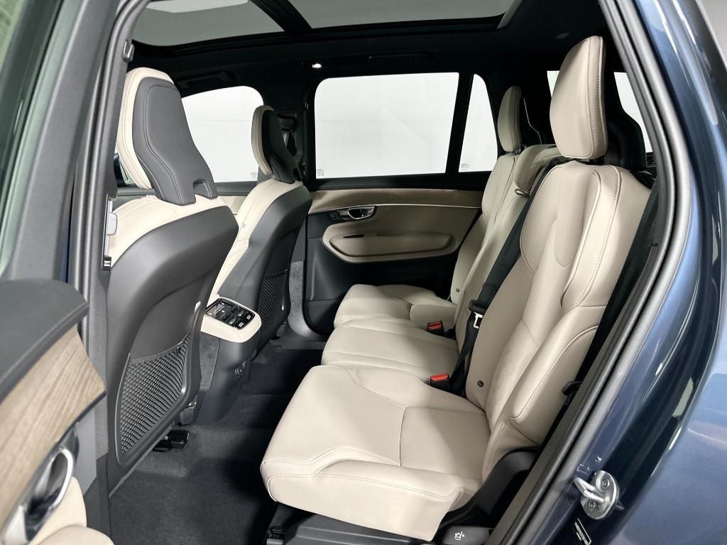 new 2025 Volvo XC90 car, priced at $65,895