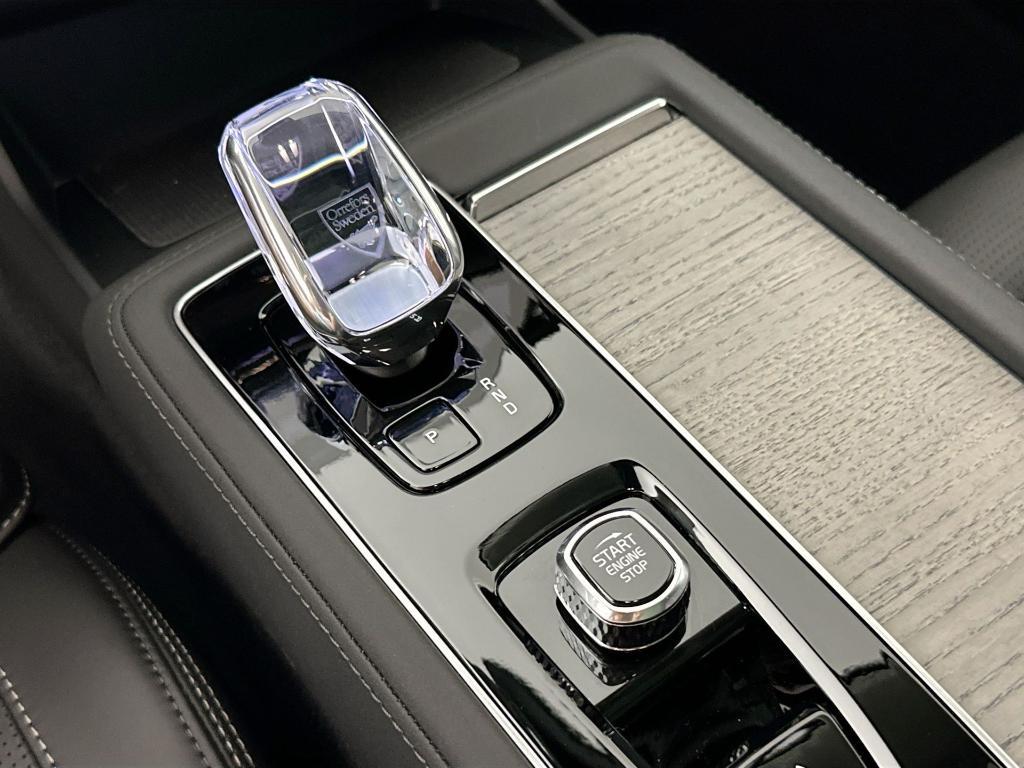 new 2025 Volvo XC90 Plug-In Hybrid car, priced at $82,405