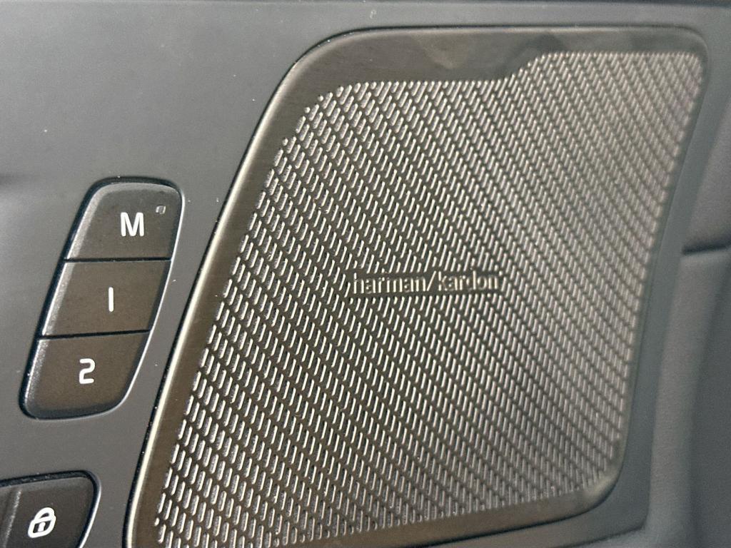 used 2023 Volvo XC60 car, priced at $31,875
