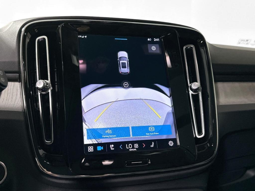 new 2025 Volvo XC40 car, priced at $47,820