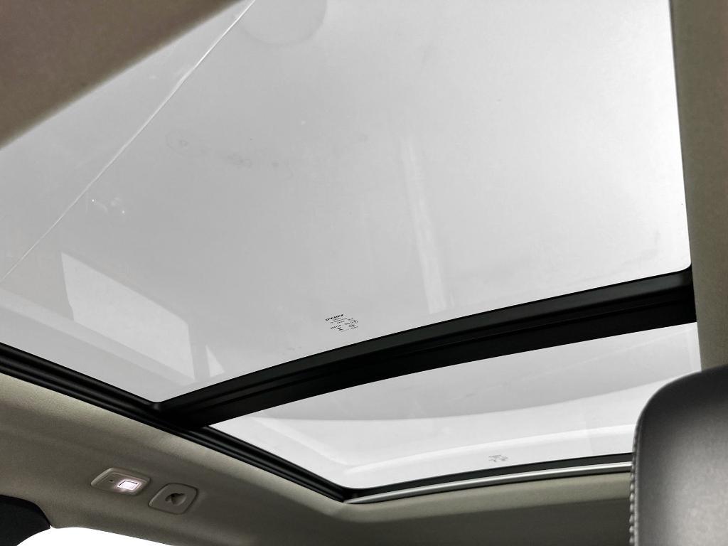 new 2025 Volvo XC40 car, priced at $47,820