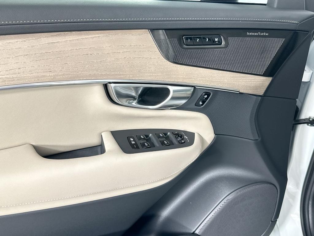 new 2026 Volvo XC90 car, priced at $71,825