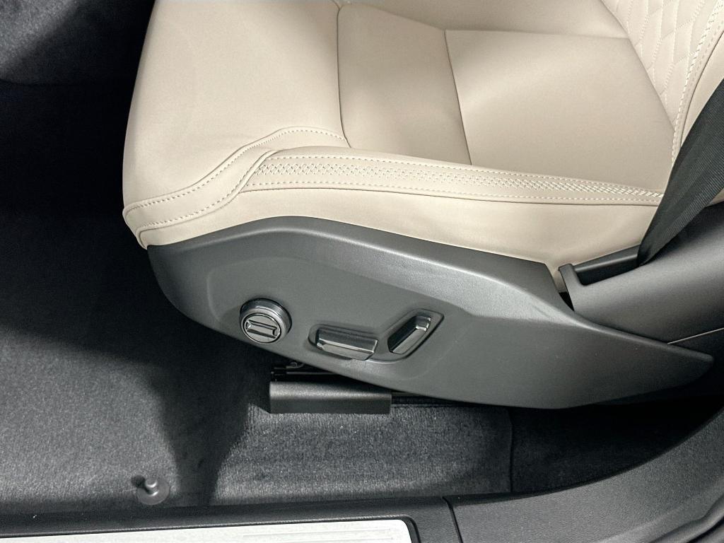 new 2026 Volvo XC60 car, priced at $52,920