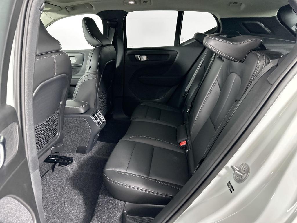 new 2025 Volvo XC40 car, priced at $44,485