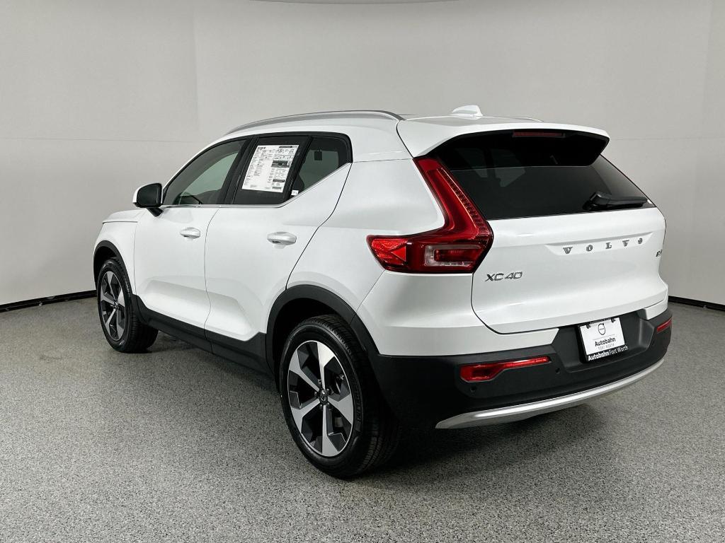 new 2025 Volvo XC40 car, priced at $44,485