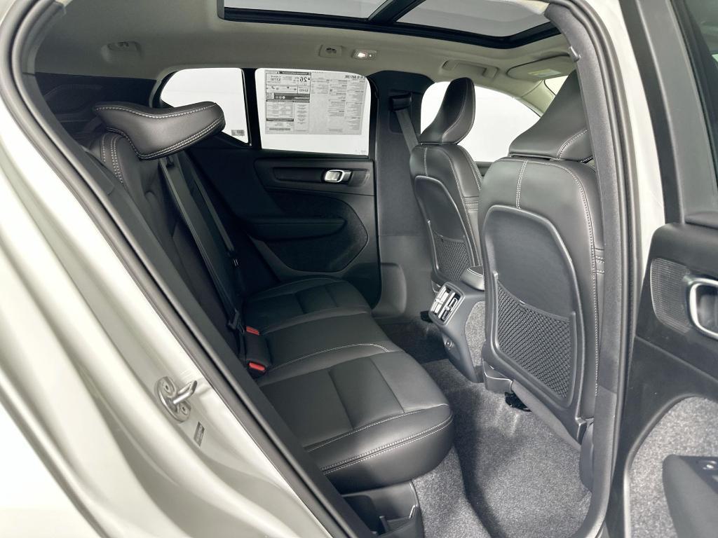new 2025 Volvo XC40 car, priced at $45,485