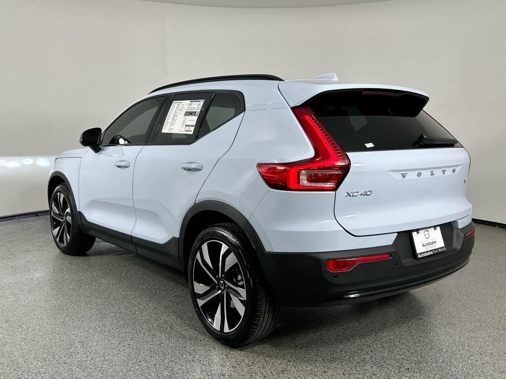 new 2026 Volvo XC40 car
