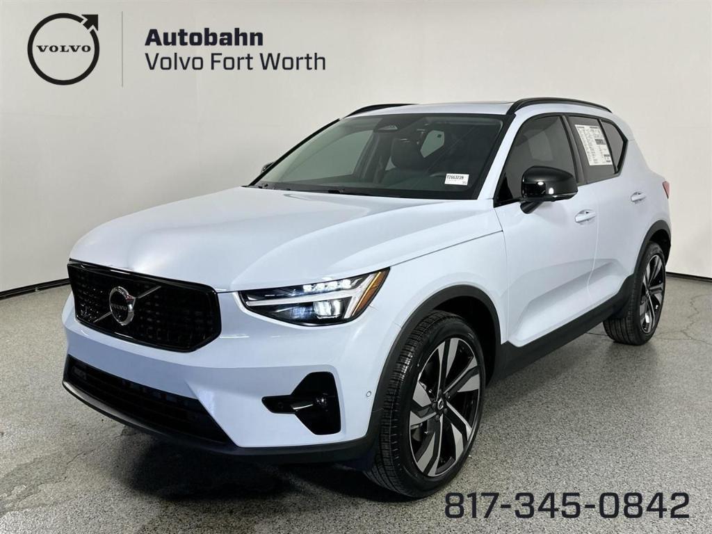 new 2026 Volvo XC40 car