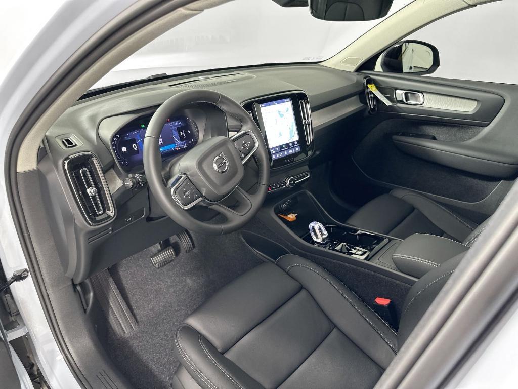 new 2026 Volvo XC40 car