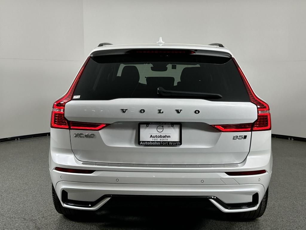 new 2025 Volvo XC60 car, priced at $53,977