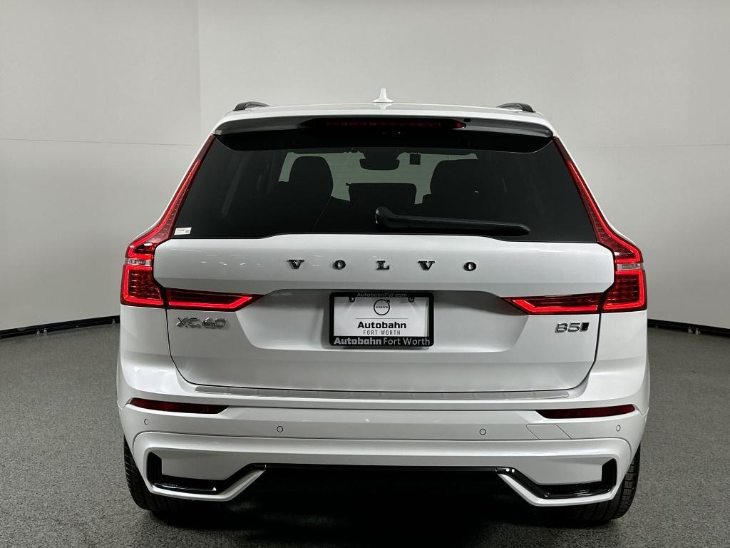 new 2025 Volvo XC60 car, priced at $60,345