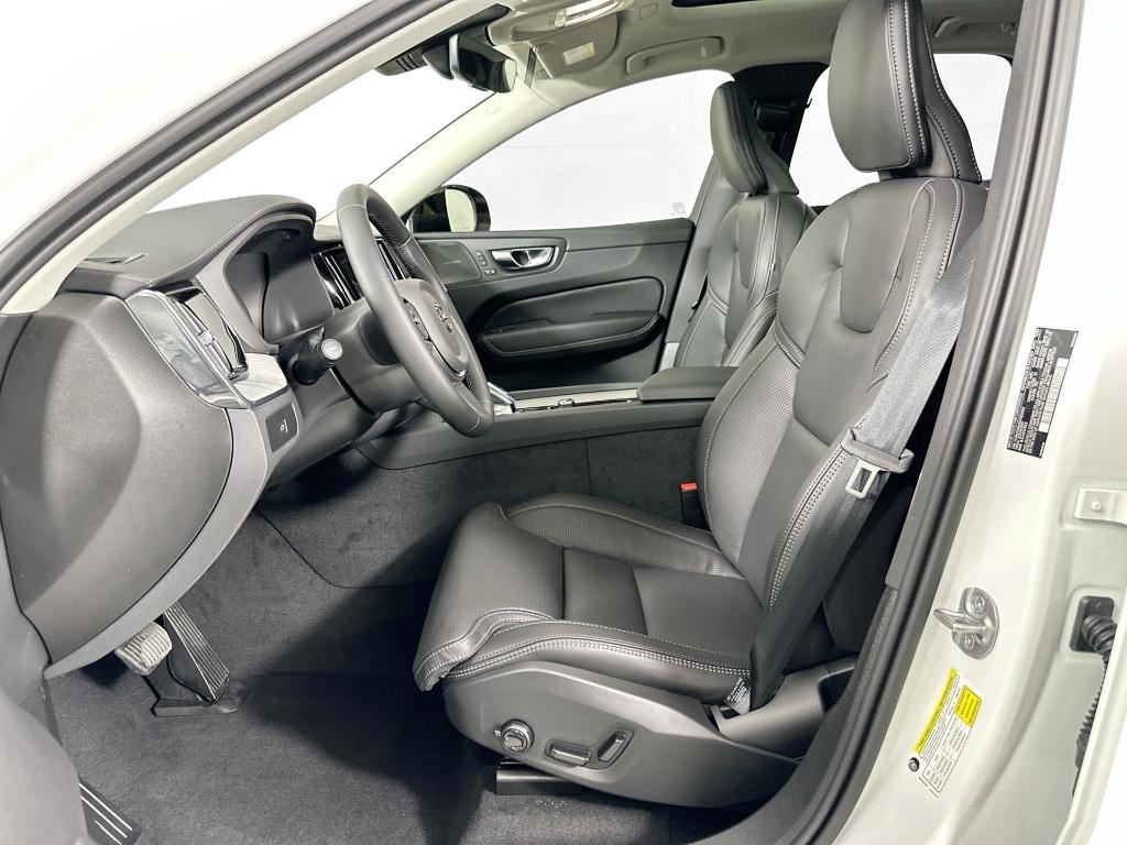 new 2025 Volvo XC60 car, priced at $53,977