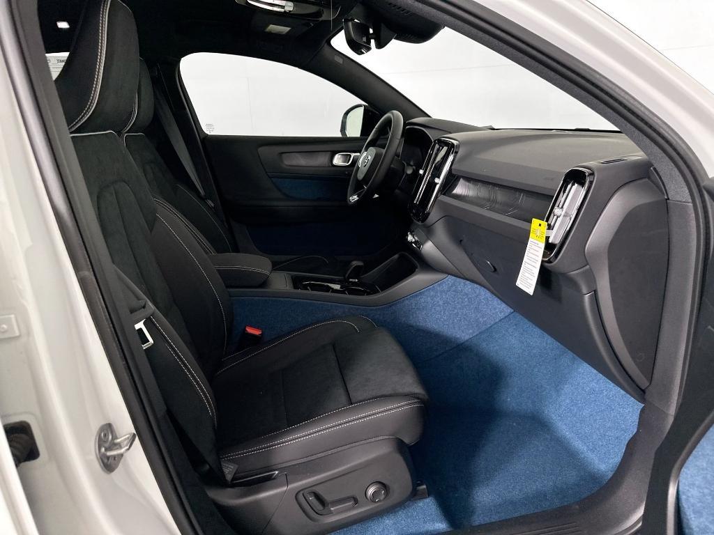new 2024 Volvo C40 Recharge Pure Electric car, priced at $59,340