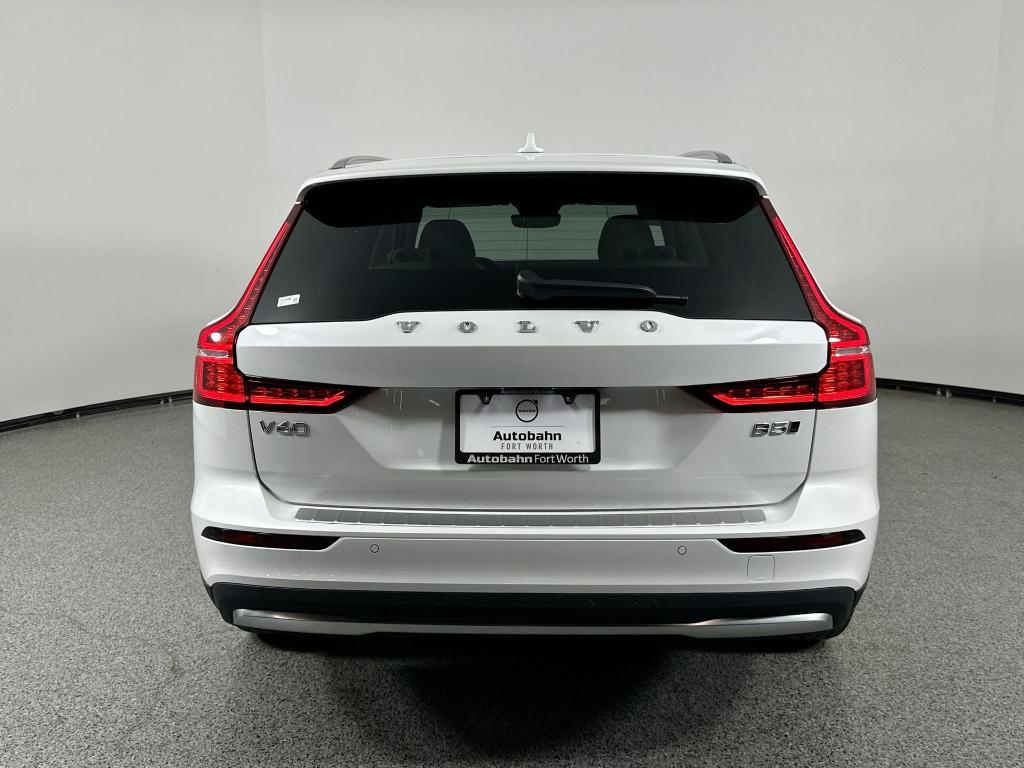 new 2024 Volvo V60 Cross Country car, priced at $50,290