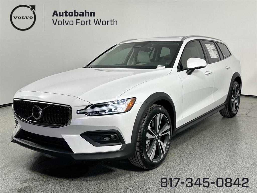 new 2024 Volvo V60 Cross Country car, priced at $50,290