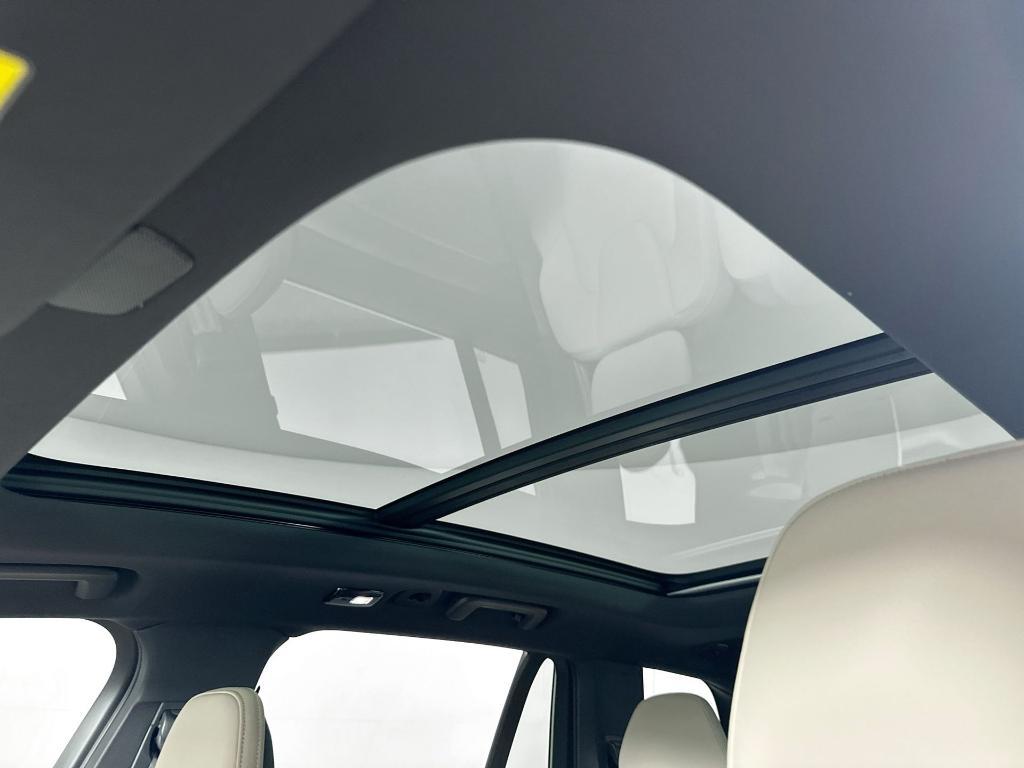 new 2026 Volvo XC90 car, priced at $70,625