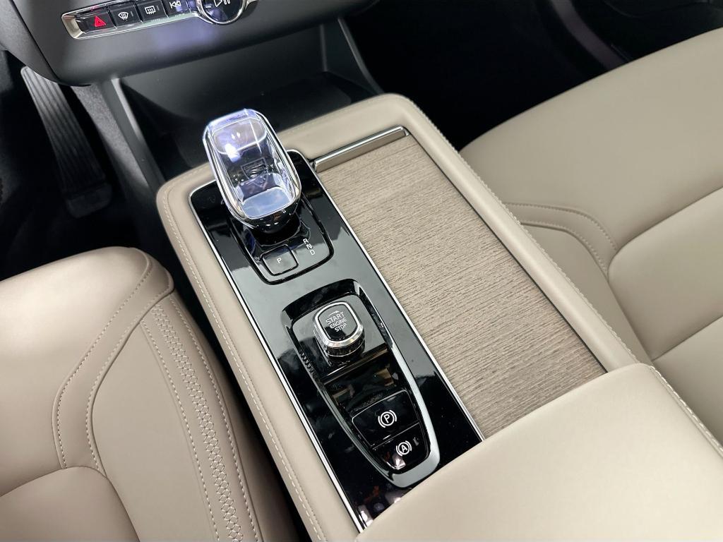 new 2026 Volvo XC90 car, priced at $70,625