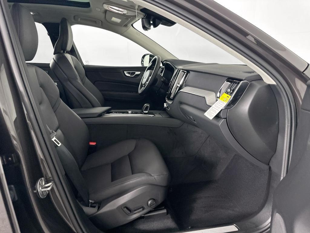 new 2025 Volvo XC60 car, priced at $52,795