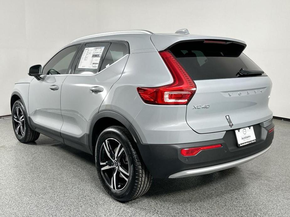 new 2025 Volvo XC40 car, priced at $42,991