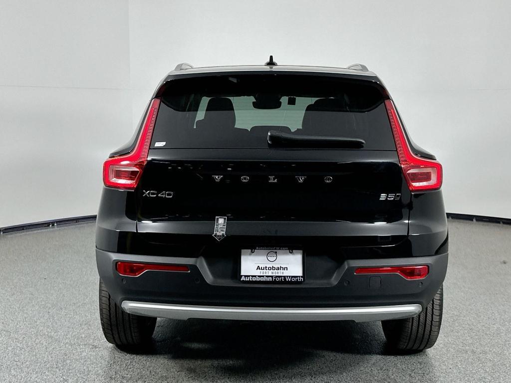 new 2025 Volvo XC40 car, priced at $46,815