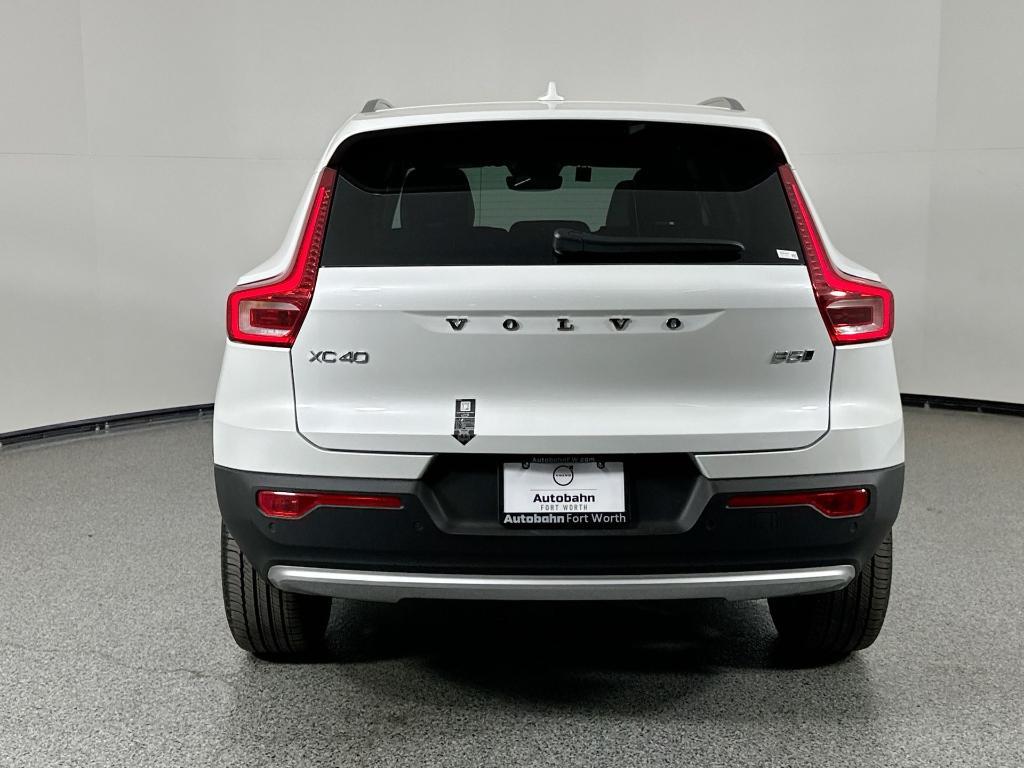 new 2025 Volvo XC40 car, priced at $46,265