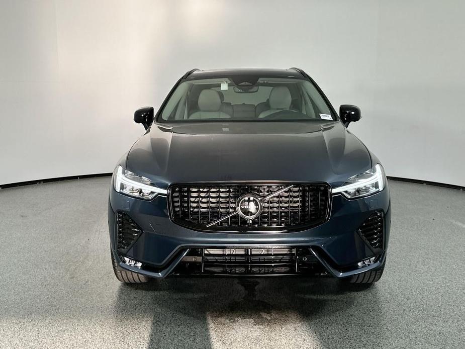 new 2025 Volvo XC60 car, priced at $52,535