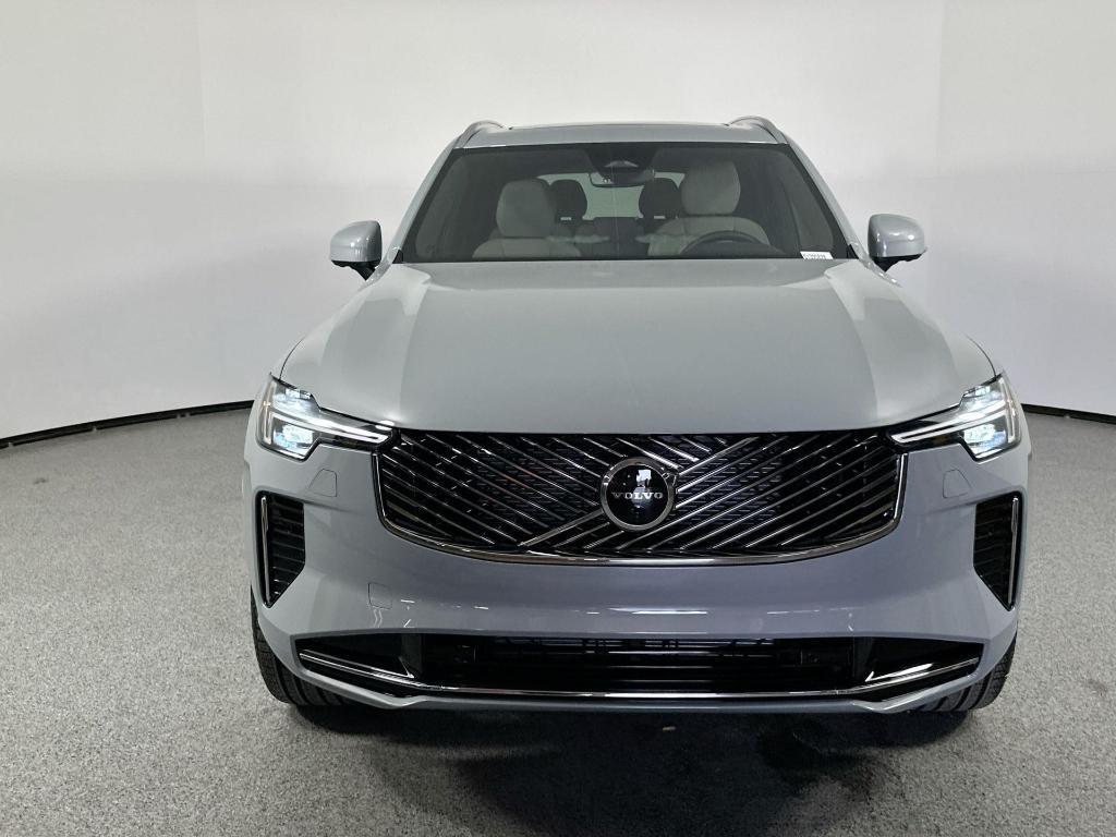 new 2025 Volvo XC90 car, priced at $69,155