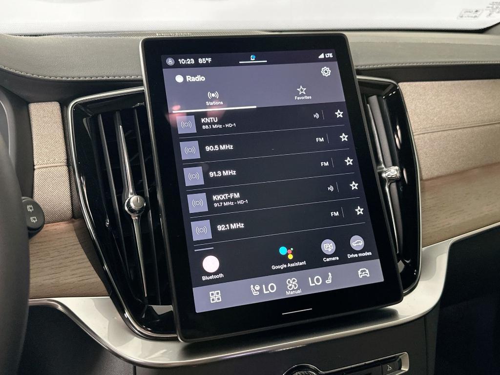 new 2025 Volvo XC90 car, priced at $69,155