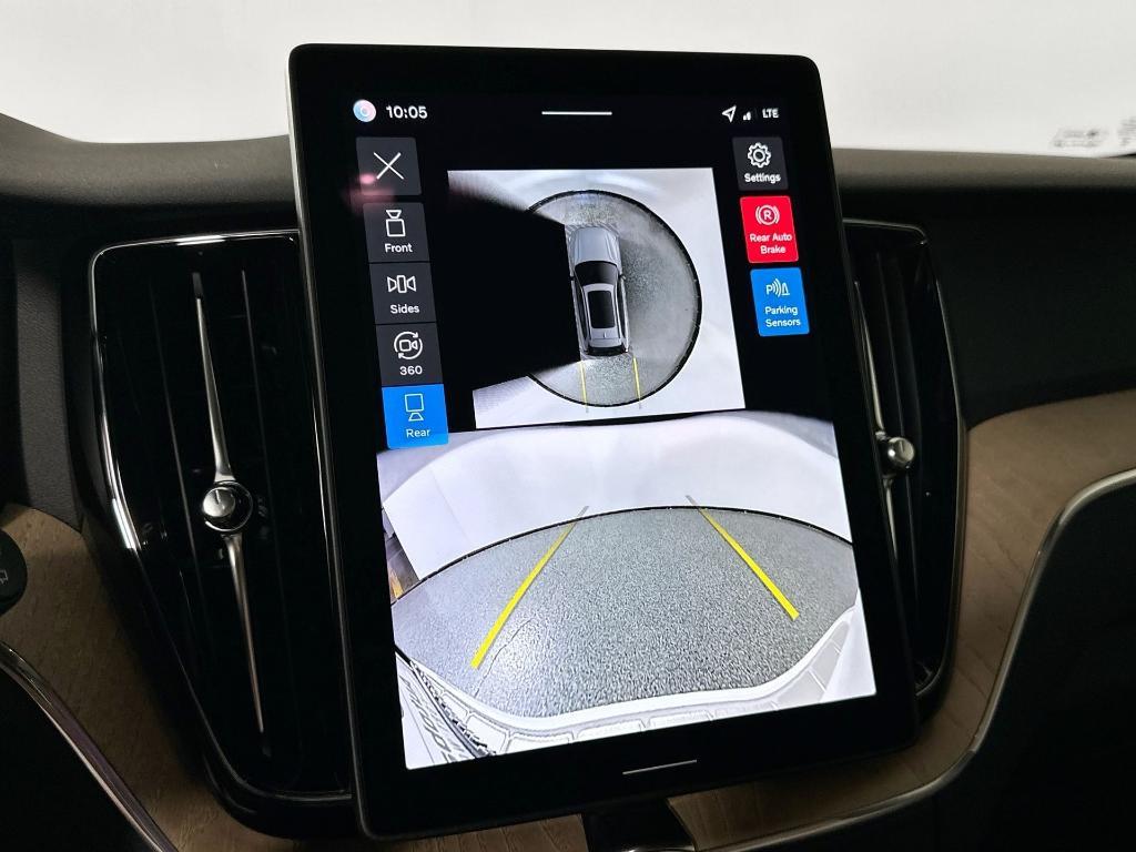 new 2026 Volvo XC60 car, priced at $56,485