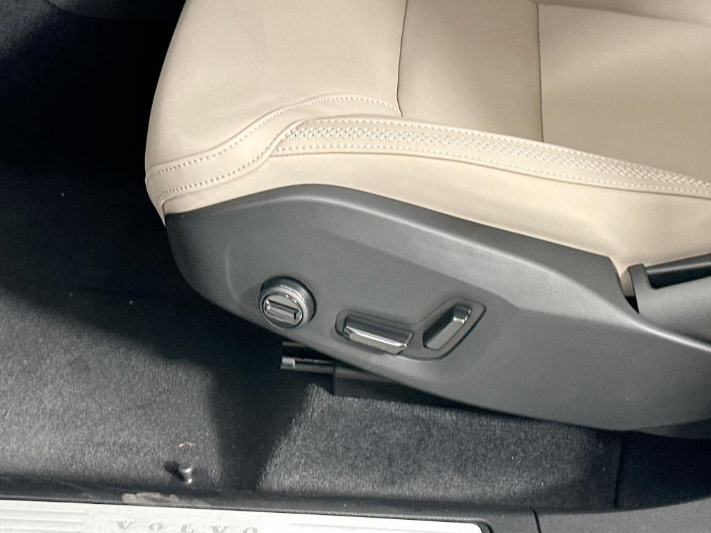 new 2026 Volvo XC60 car, priced at $56,485